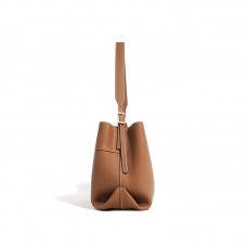 Classic magnetic clasp pebbled leather tote
