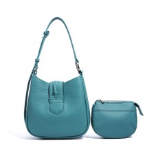 Elegant and comfortable pebbled leather tote