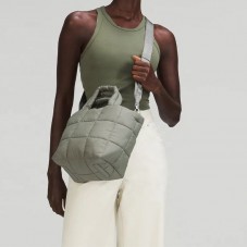 Fluffy soft quilted mesh nylon tote