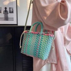 Hand-woven durable beach straw bag